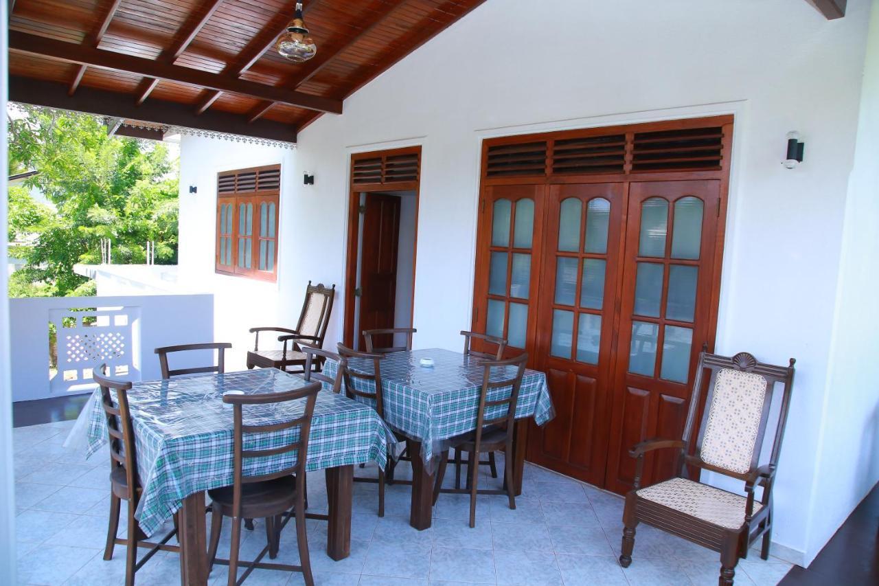 Aken Villa Hikkaduwa Dış mekan fotoğraf